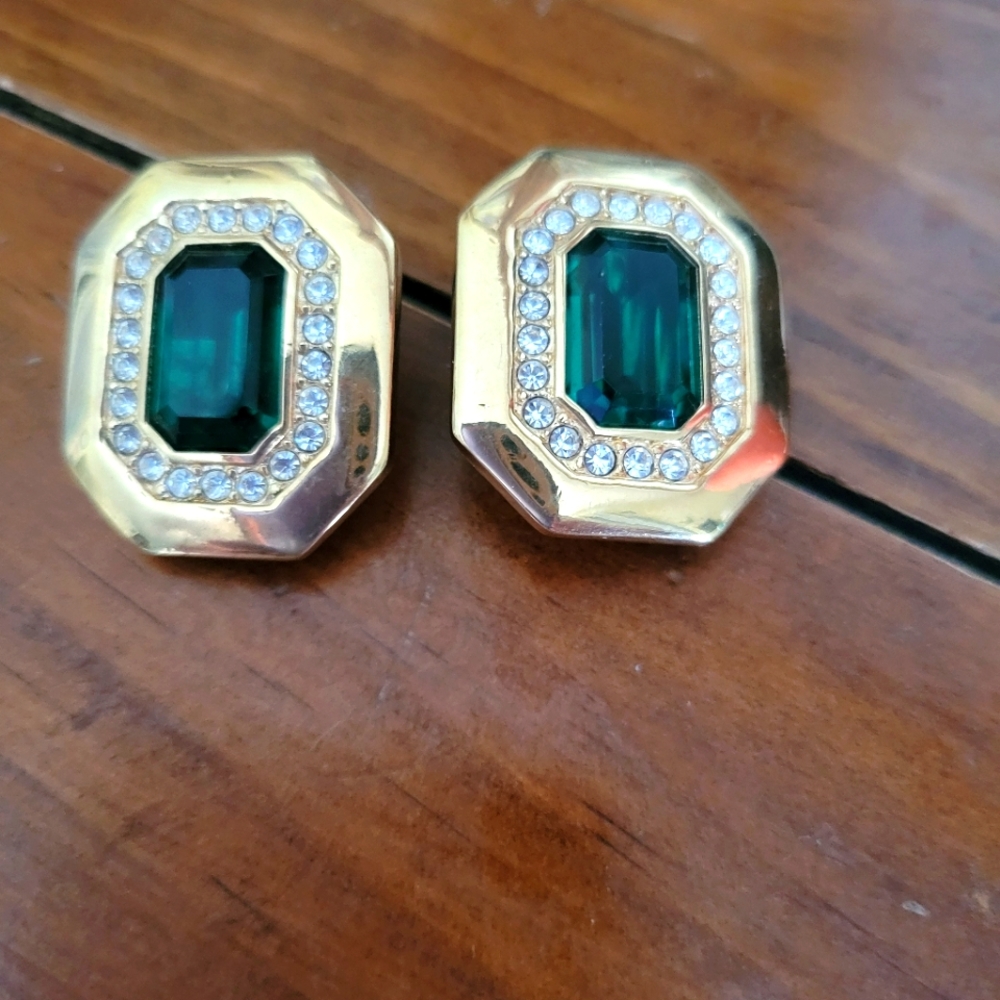 Vintage Goldtone, Faux Emerald. & Swarovski Crystal Clip-on Earrings